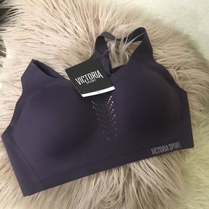 NWT Victoria Secret Sports Bra 34C